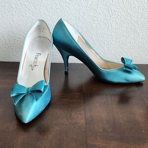 Vintage 80's 90's Teal Women's Heels with Bow Size 7.5
